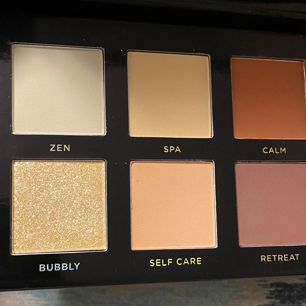 Ace Beauté (Limited Edition) Serenity Eyeshadow Palette